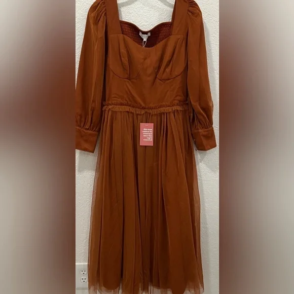 Ivy City Co. Dress NWT S Florence Midi Rust Tulle Sweatheart Smocked Puff Sleeve - Picture 3 of 10